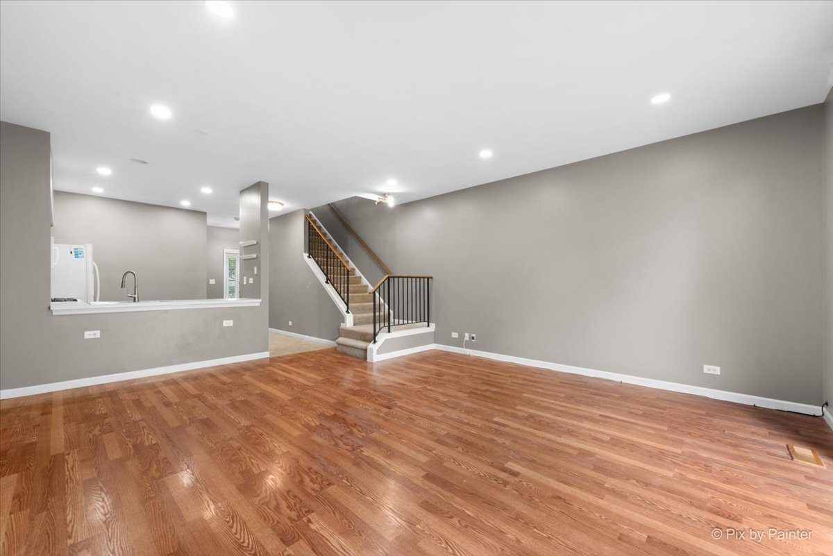 2813 Odlum Drive, Schaumburg, IL 60194
