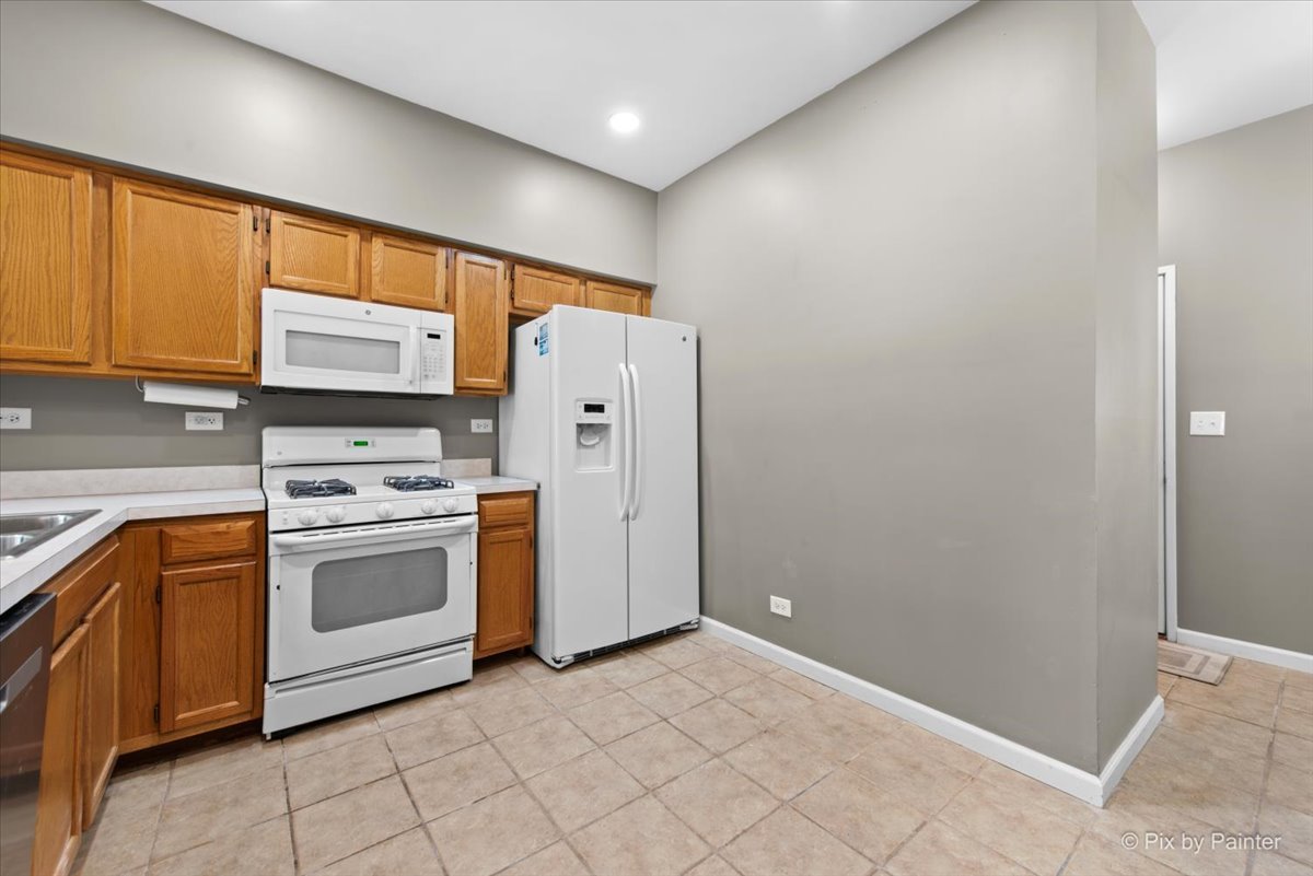 2813 Odlum Drive, Schaumburg, IL 60194