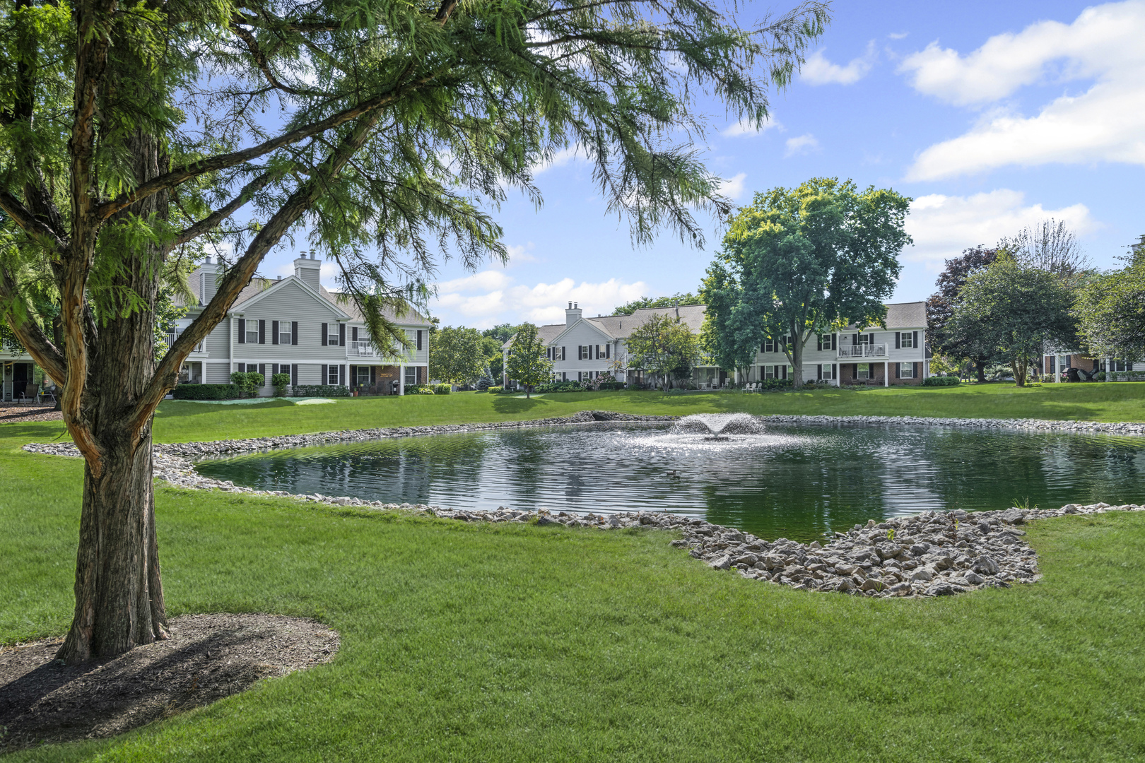 513 Kingsmill Lane #B, Prospect Heights, IL 60070