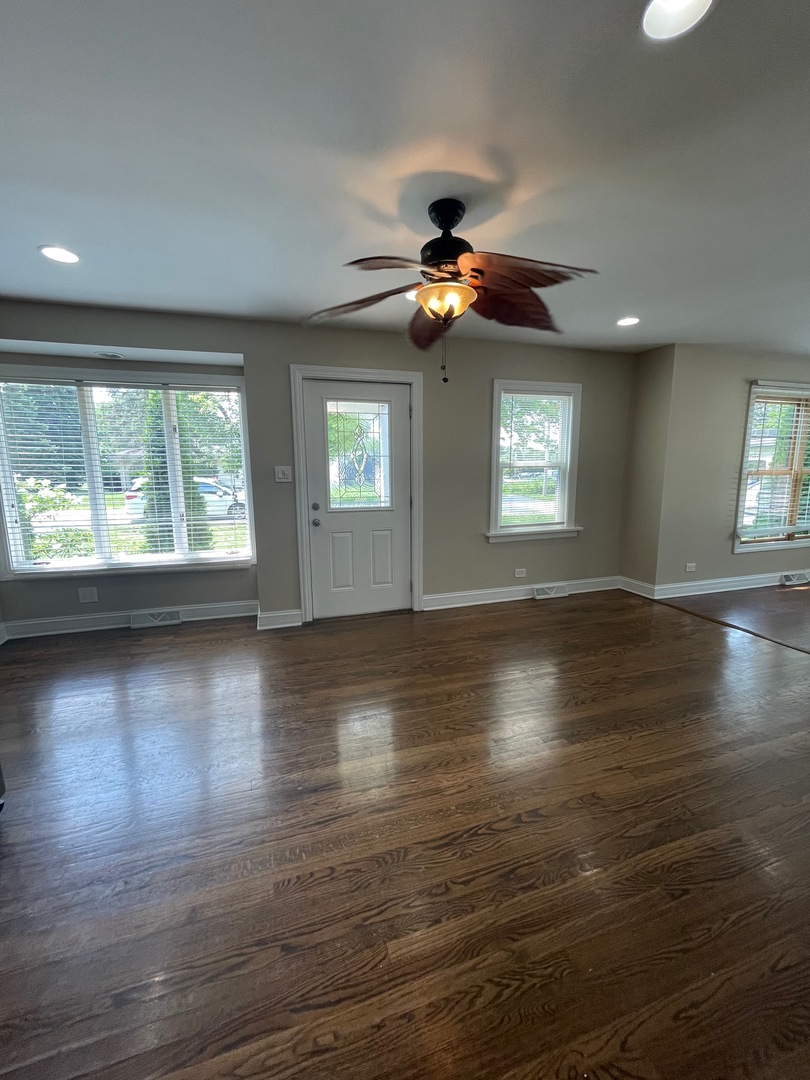 1006 E 15th Street, Lombard, IL 60148