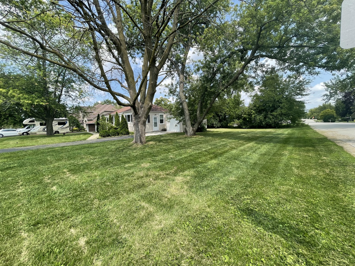 1006 E 15th Street, Lombard, IL 60148