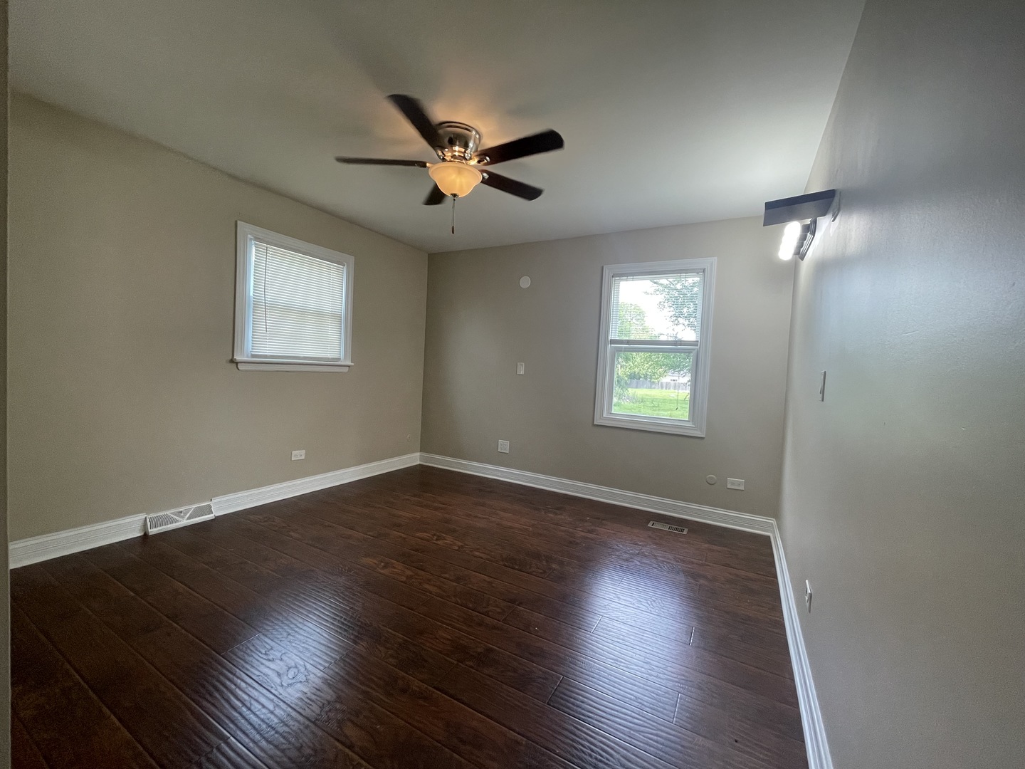1006 E 15th Street, Lombard, IL 60148