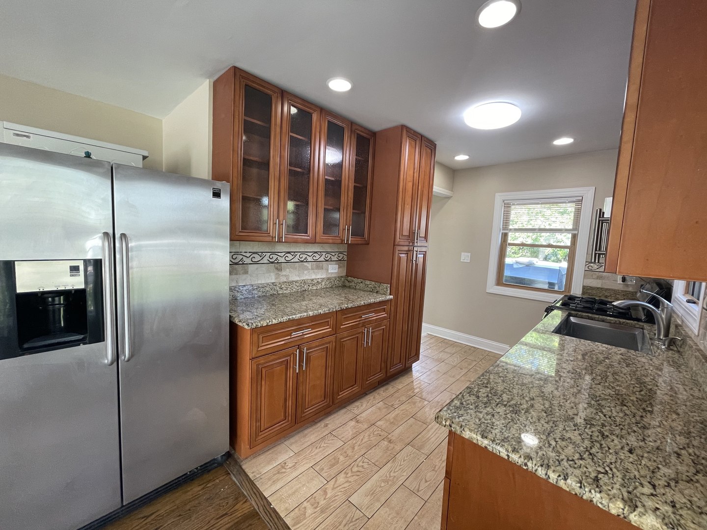 1006 E 15th Street, Lombard, IL 60148