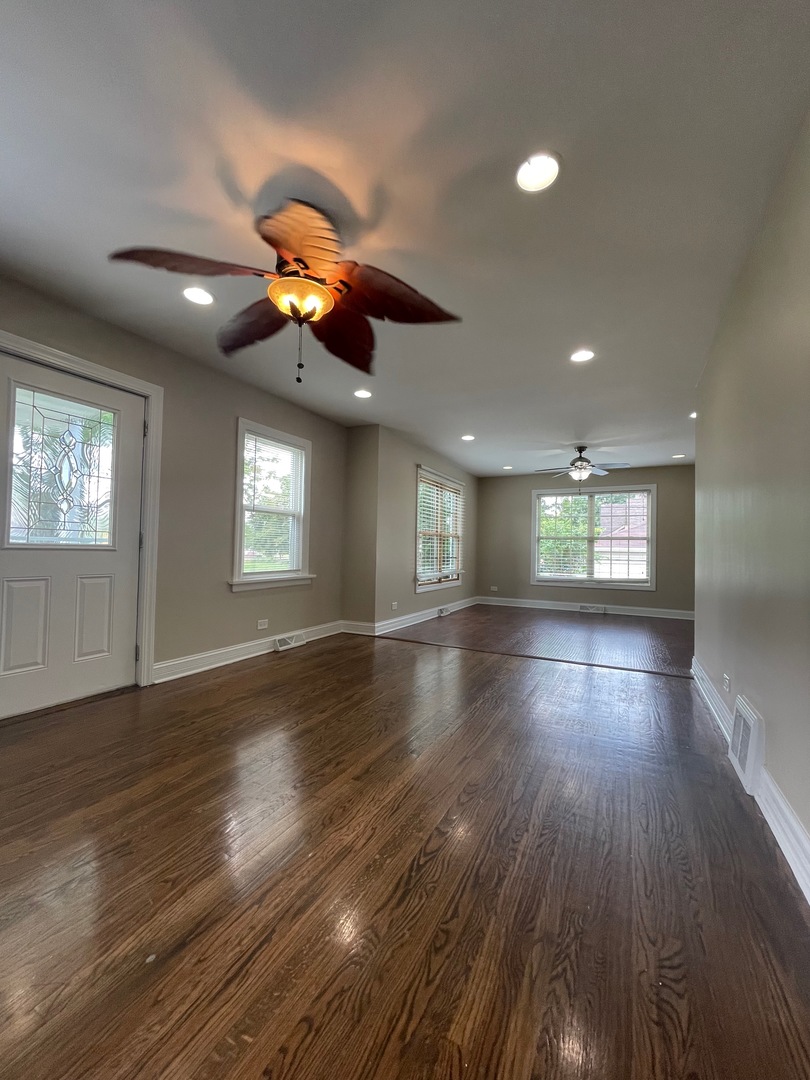 1006 E 15th Street, Lombard, IL 60148