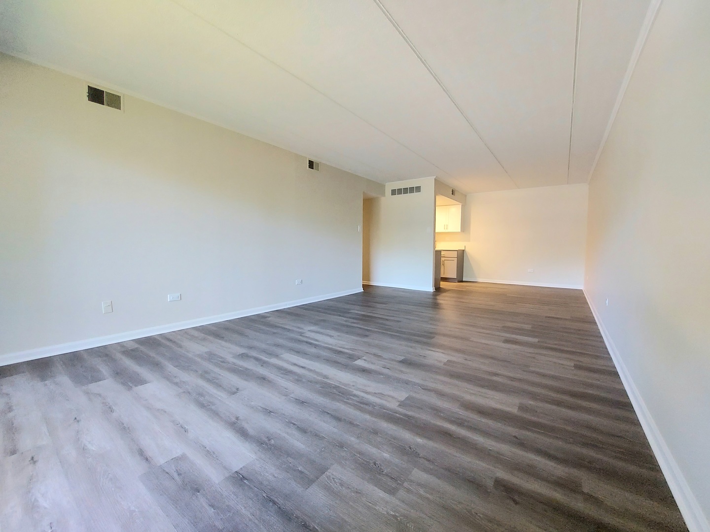 8100 Woodglen Lane #204, Downers Grove, IL 60516