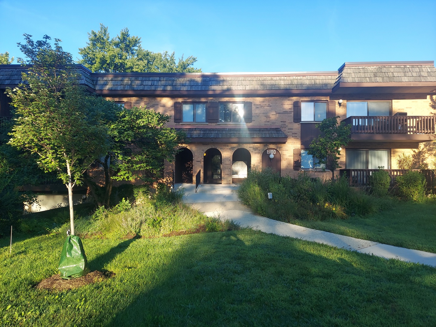 8100 Woodglen Lane #204, Downers Grove, IL 60516