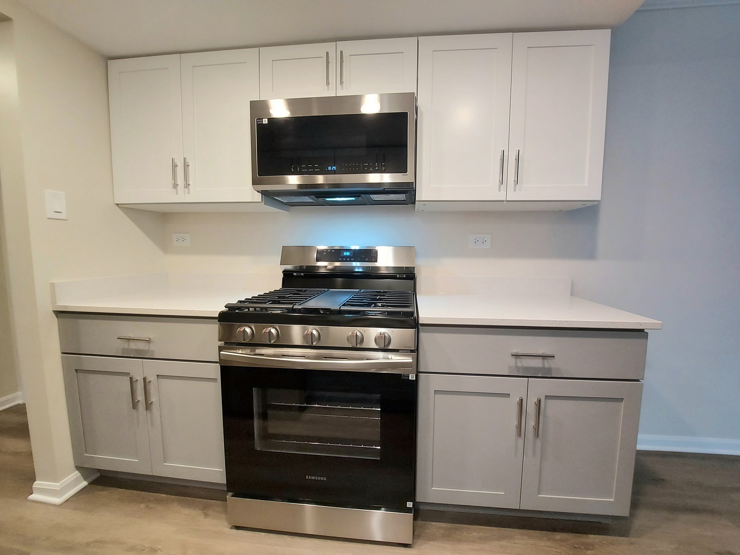 8100 Woodglen Lane #204, Downers Grove, IL 60516