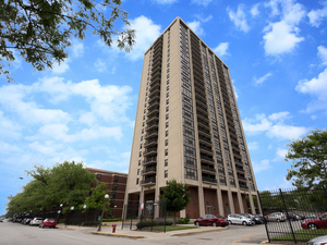 3001 S Michigan Avenue #902, Chicago, IL 60616