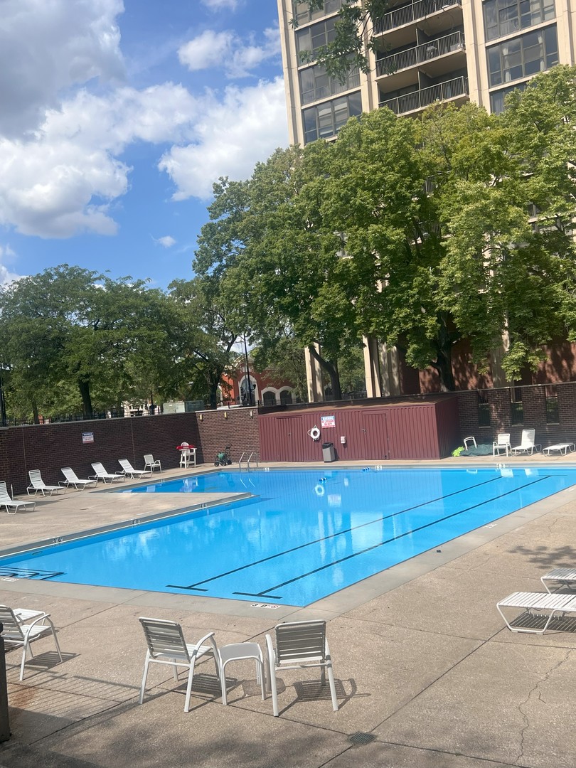 3001 S Michigan Avenue #902, Chicago, IL 60616