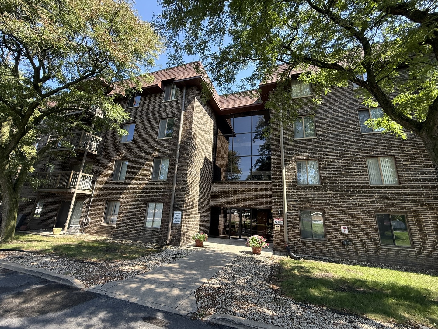 830 Elder Road #111, Homewood, IL 60430