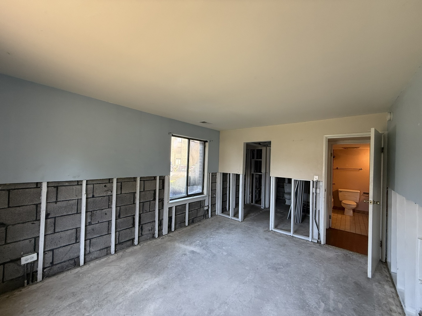 830 Elder Road #111, Homewood, IL 60430