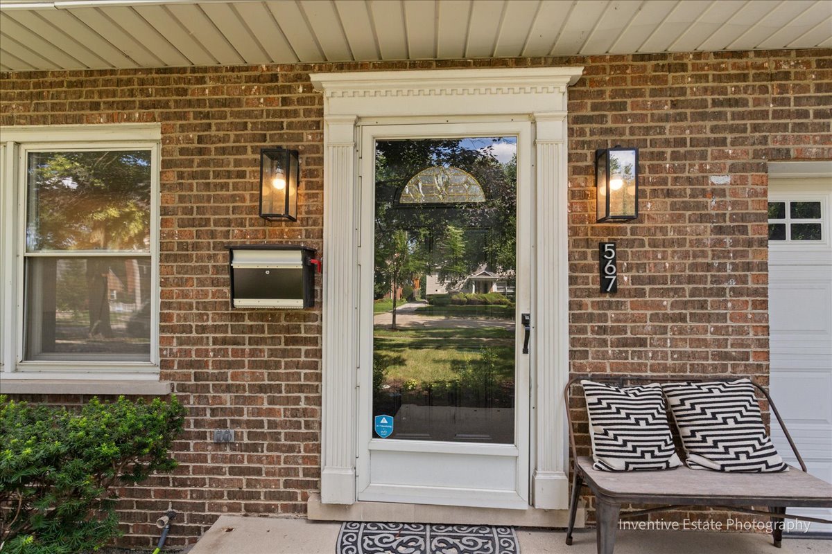567 Byrd Road, Riverside, IL 60546