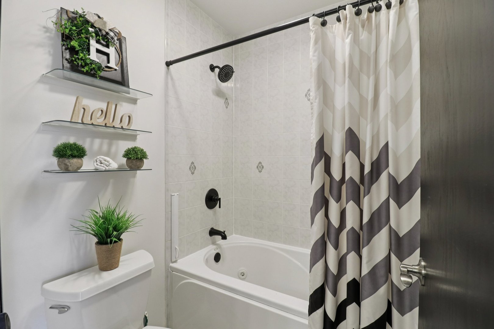 17005 Thackery Street, Oak Forest, IL 60452