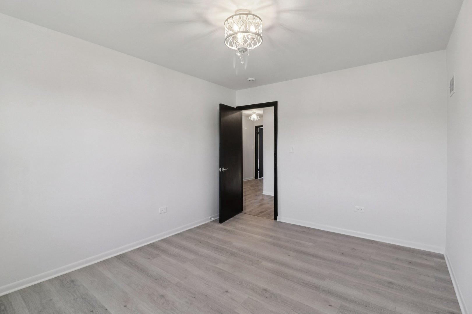 17005 Thackery Street, Oak Forest, IL 60452