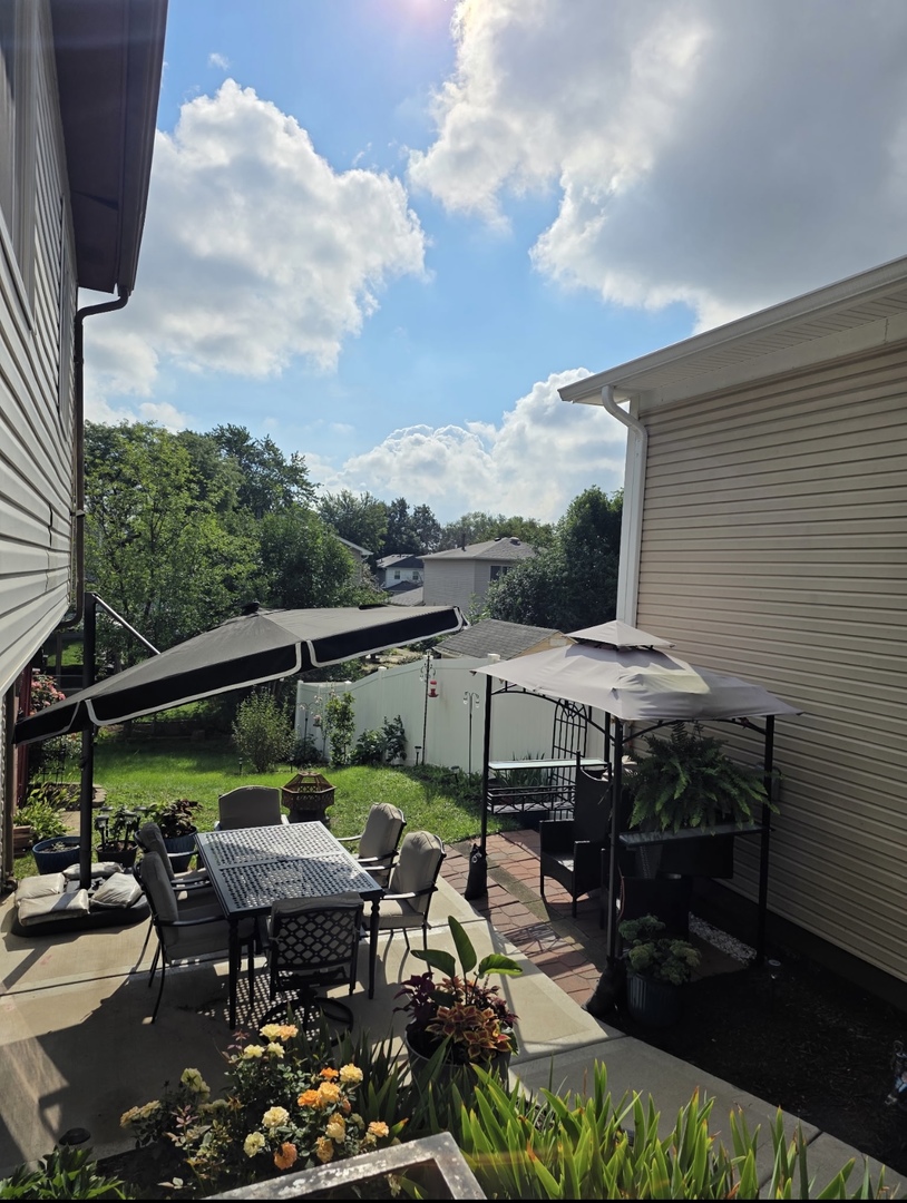 210 Mill Stream Drive, Bolingbrook, IL 60440