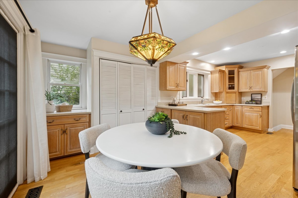 4348 Prospect Avenue, Western Springs, IL 60558