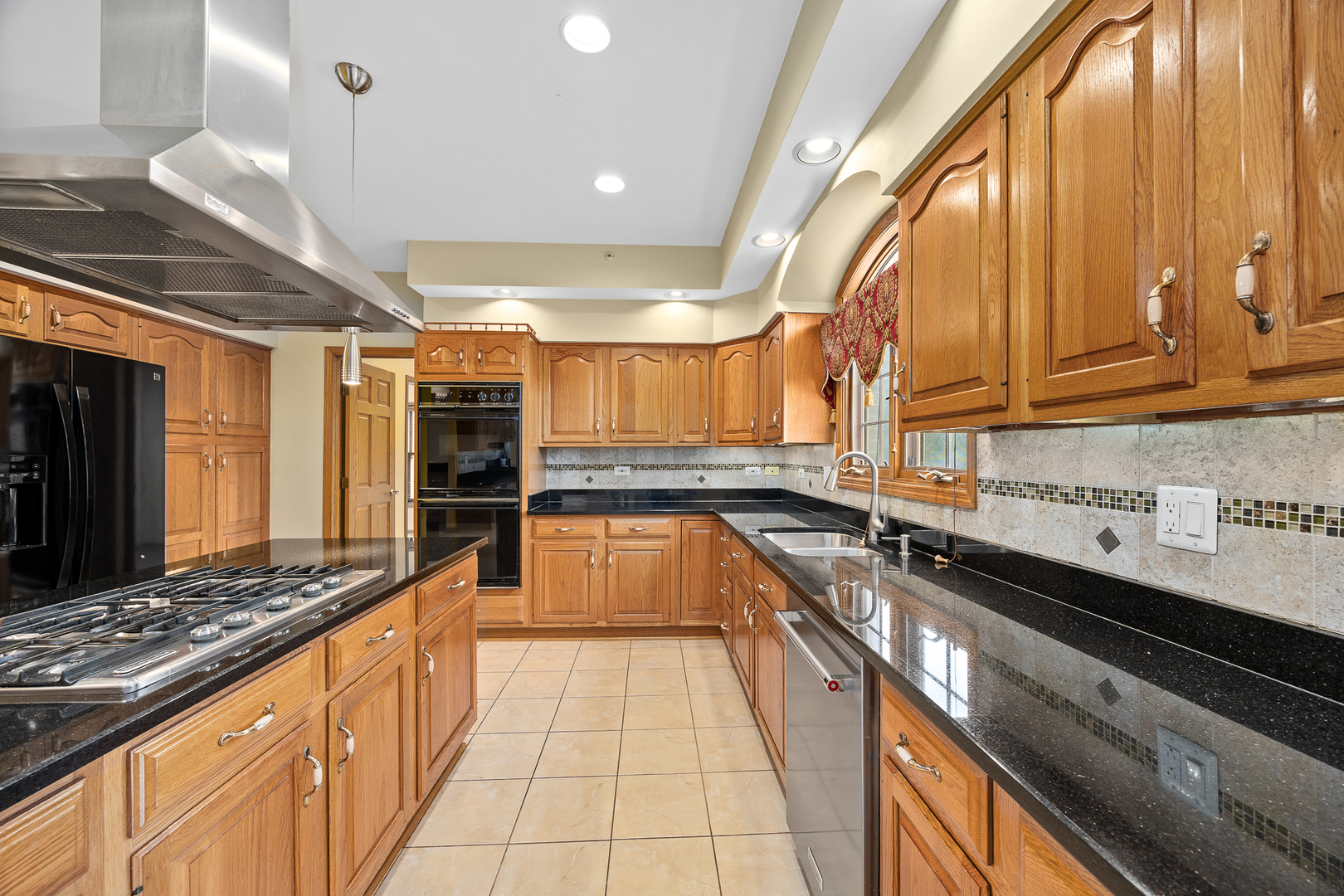 140 Founders Pointe S, Bloomingdale, IL 60108