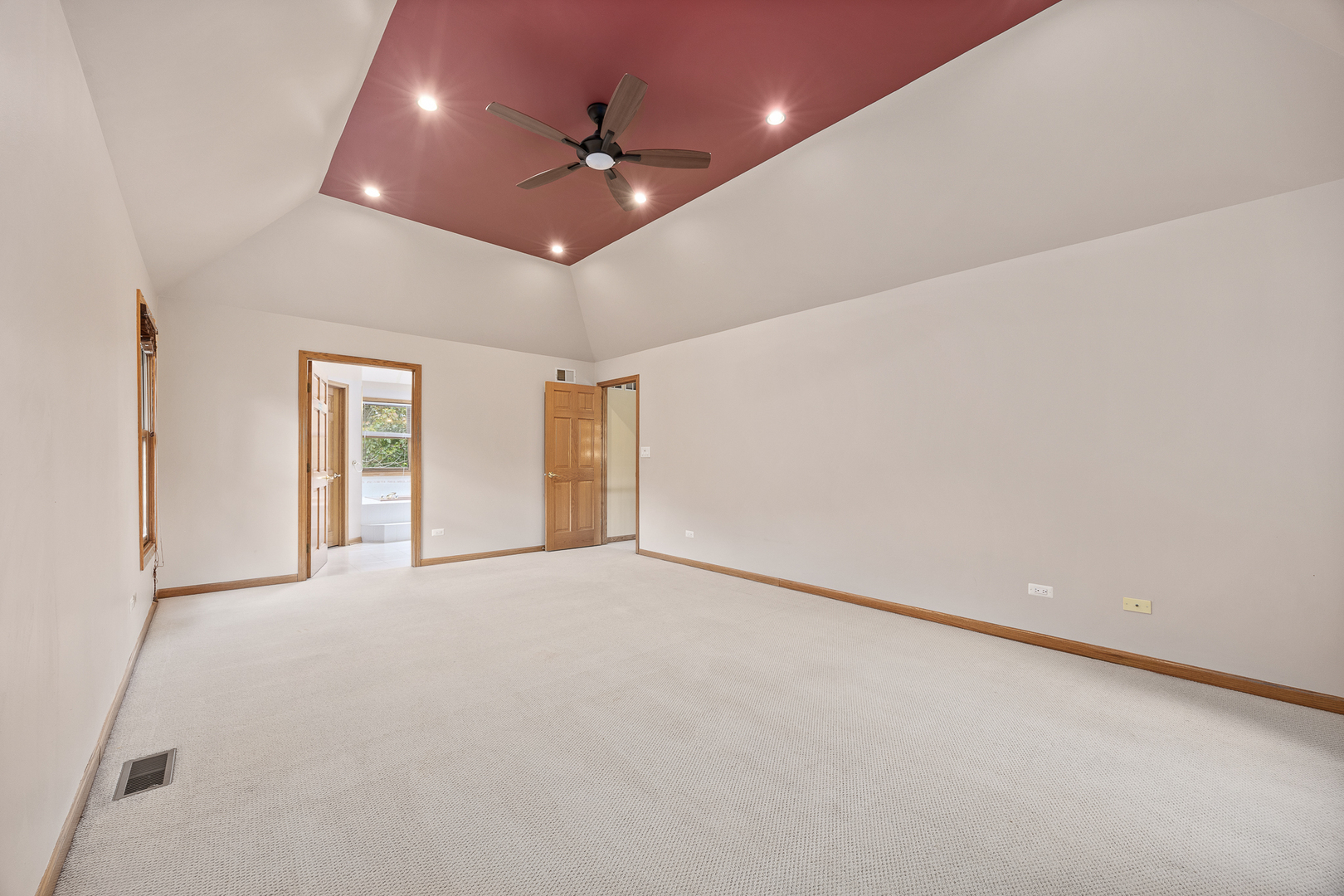 140 Founders Pointe S, Bloomingdale, IL 60108
