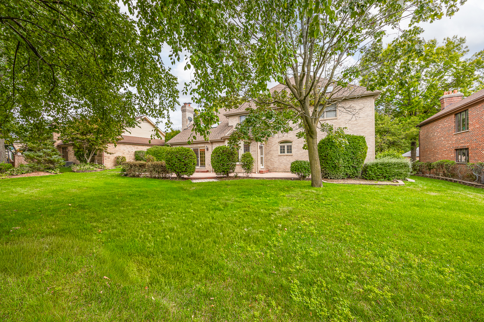 140 Founders Pointe S, Bloomingdale, IL 60108