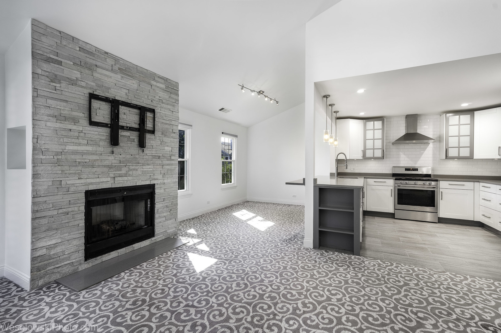 673 Pembridge Lane #B, Prospect Heights, IL 60070