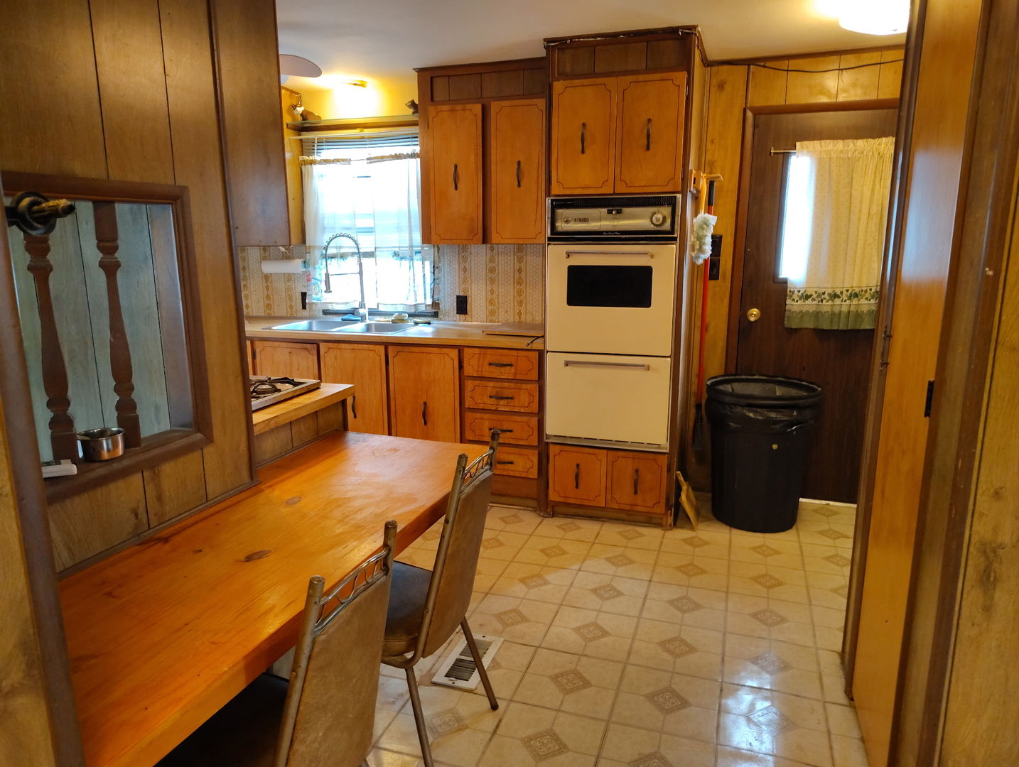 3326 Old Plank Road, Park City, IL 60085