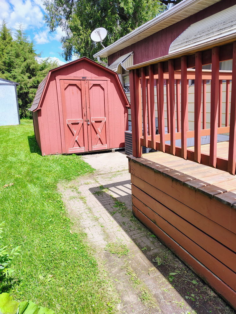 3326 Old Plank Road, Park City, IL 60085