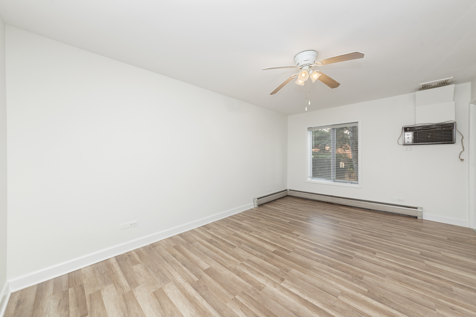 4221 Saratoga Avenue #101A, Downers Grove, IL 60515