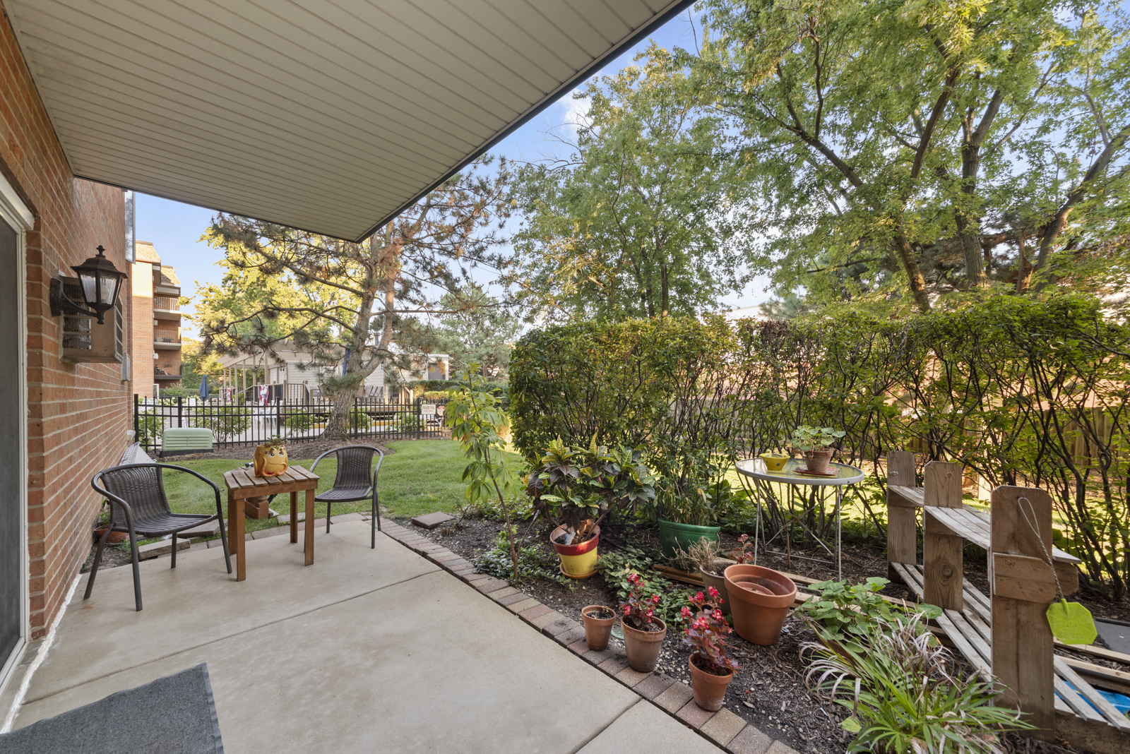 4221 Saratoga Avenue #101A, Downers Grove, IL 60515