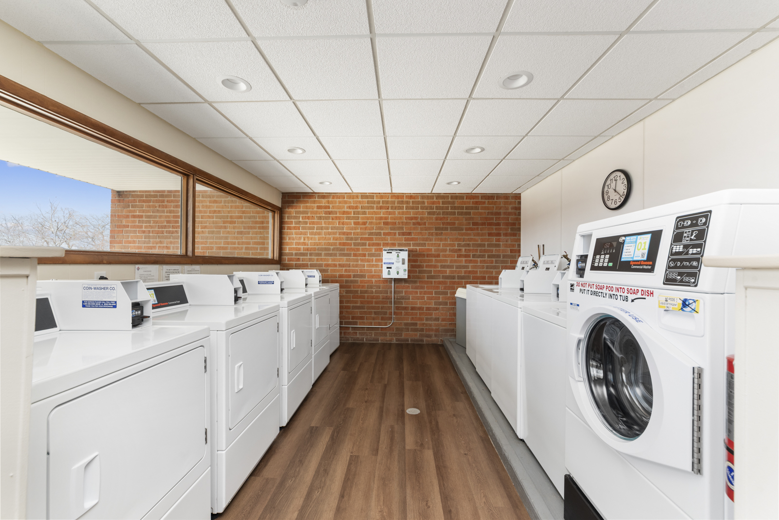 4221 Saratoga Avenue #101A, Downers Grove, IL 60515