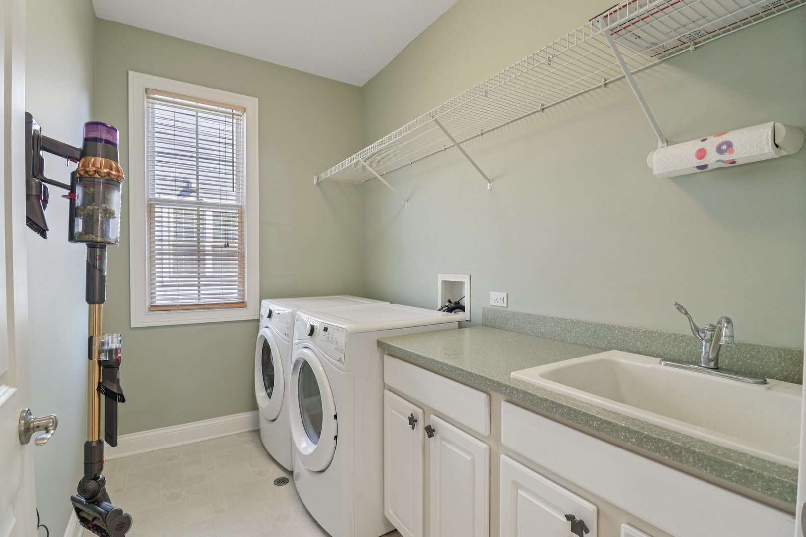 40418 N South Newport Drive, Antioch, IL 60002