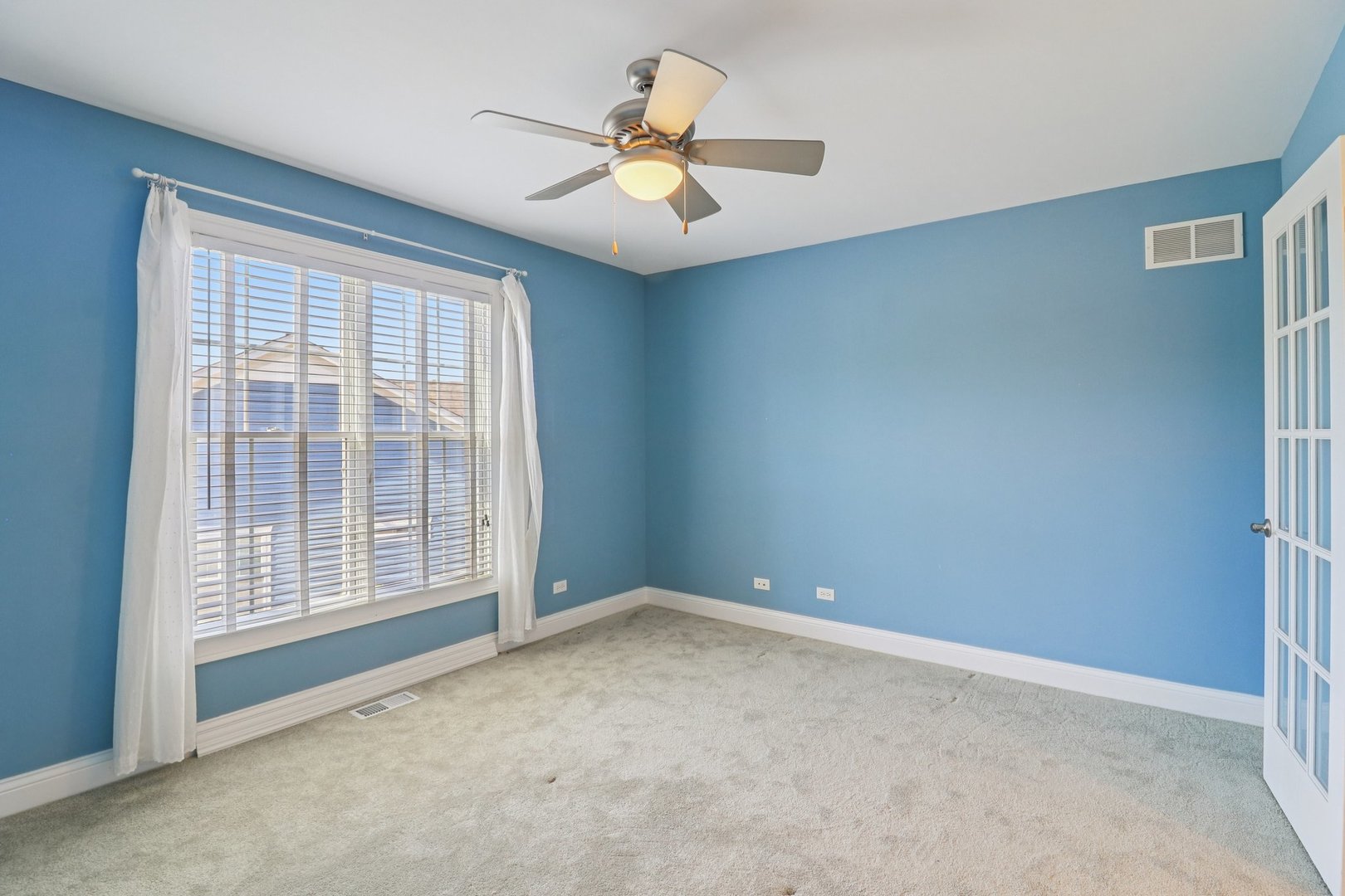 40418 N South Newport Drive, Antioch, IL 60002