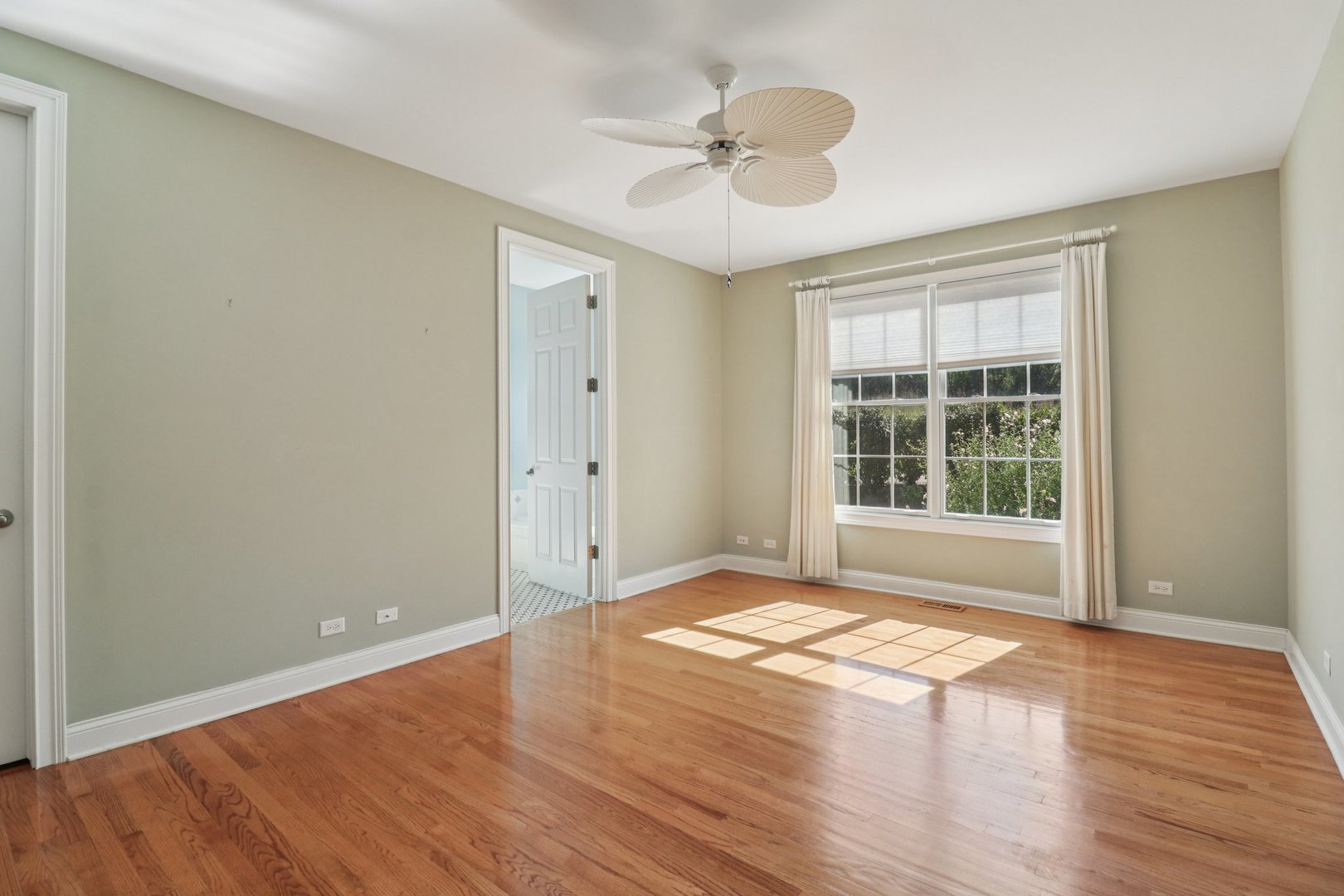 40418 N South Newport Drive, Antioch, IL 60002