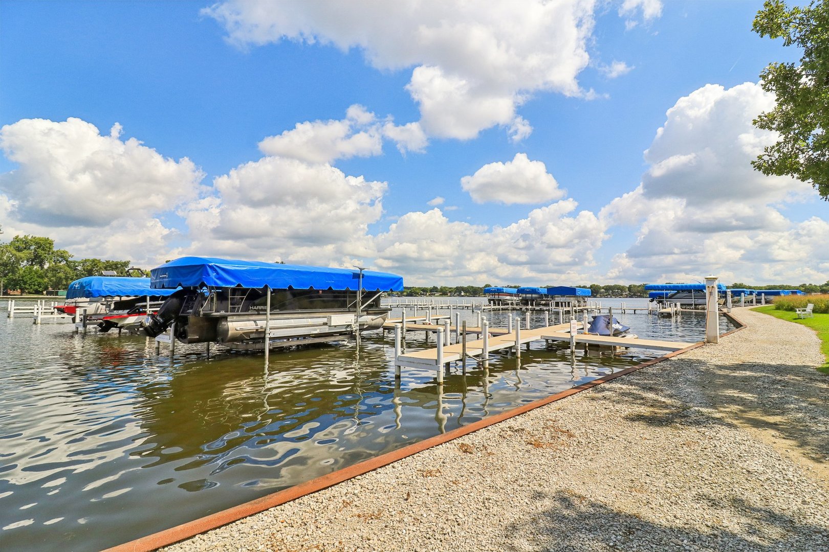 40418 N South Newport Drive, Antioch, IL 60002