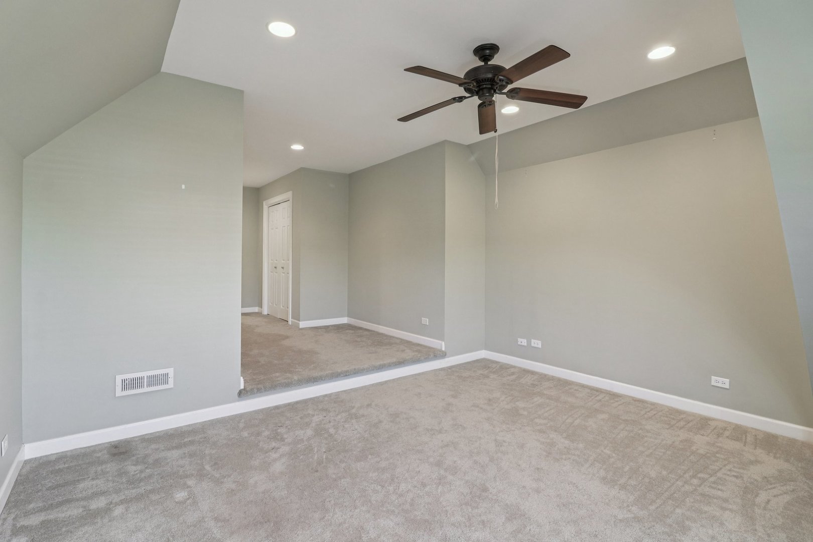40418 N South Newport Drive, Antioch, IL 60002