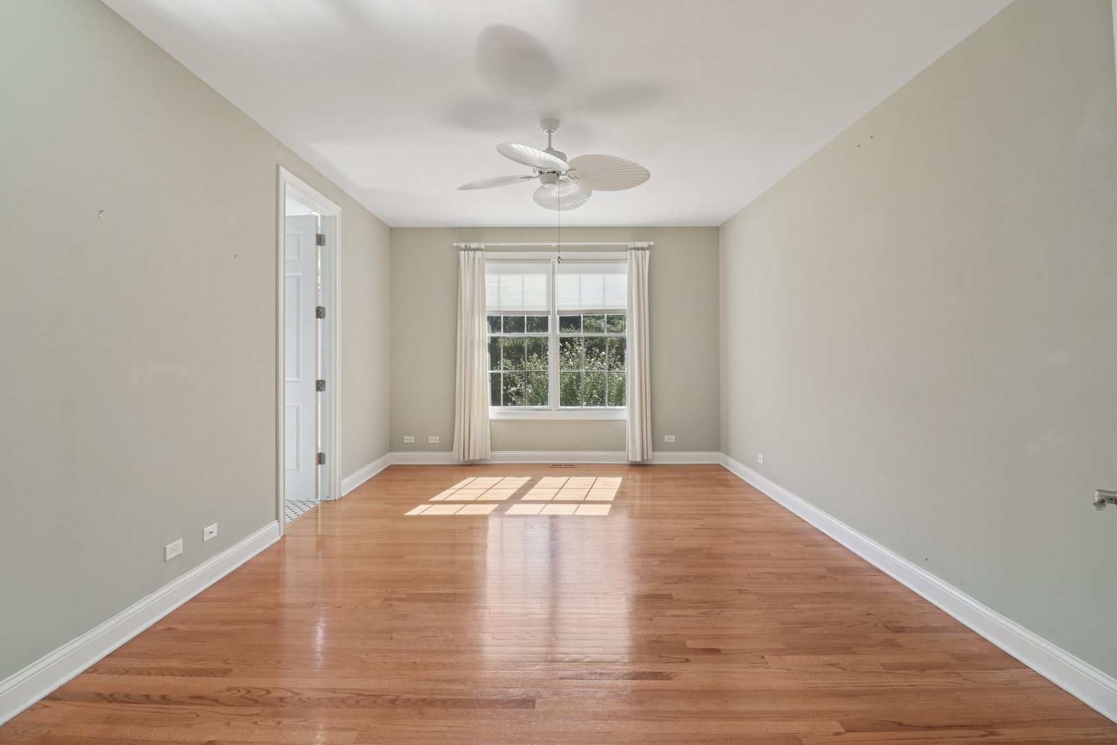 40418 N South Newport Drive, Antioch, IL 60002