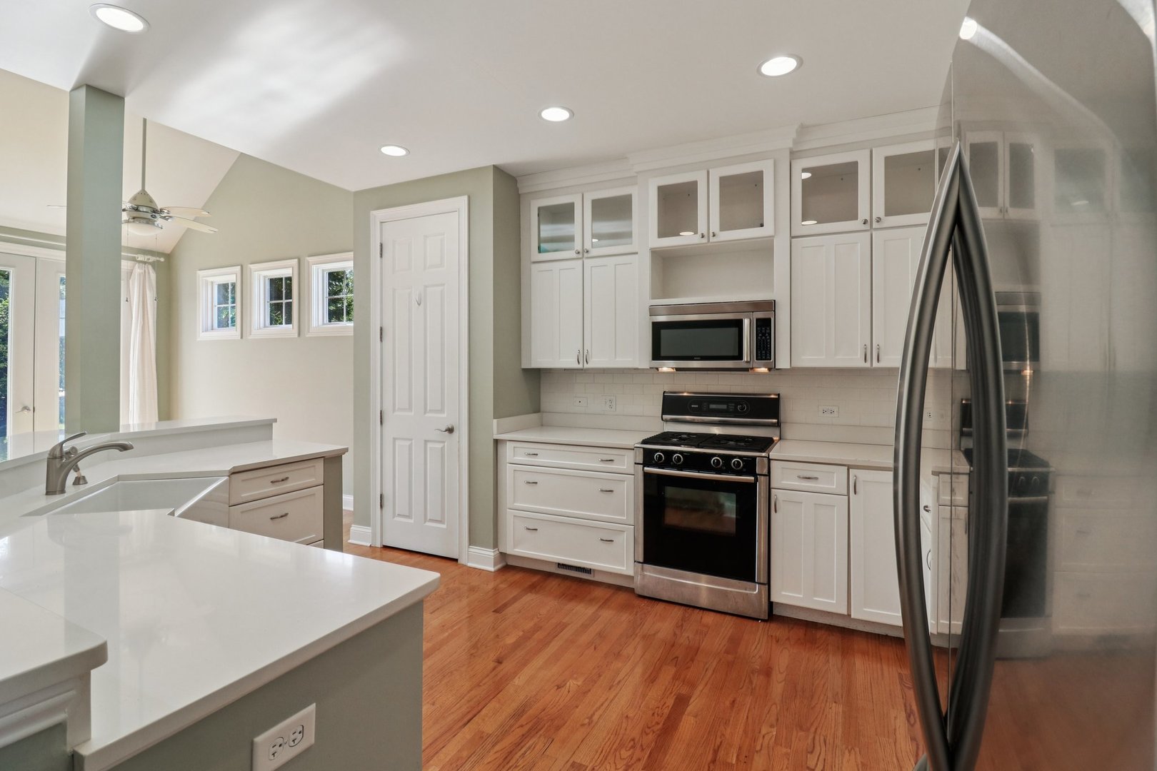 40418 N South Newport Drive, Antioch, IL 60002