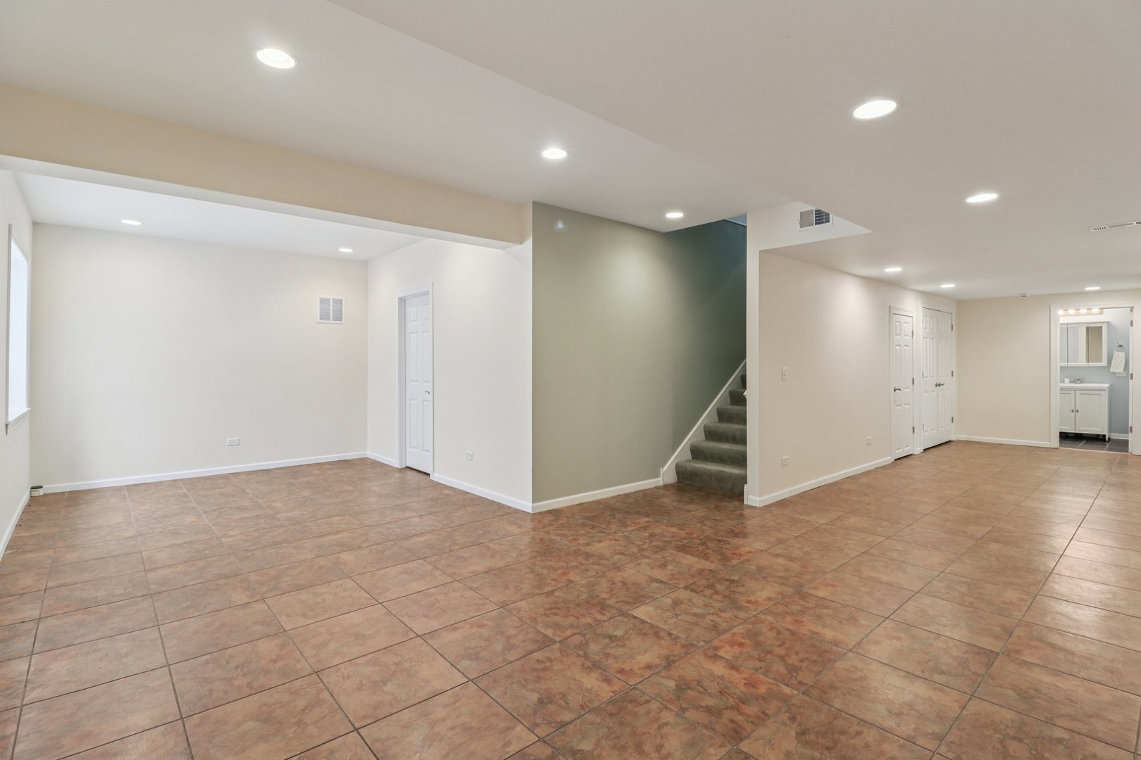 40418 N South Newport Drive, Antioch, IL 60002