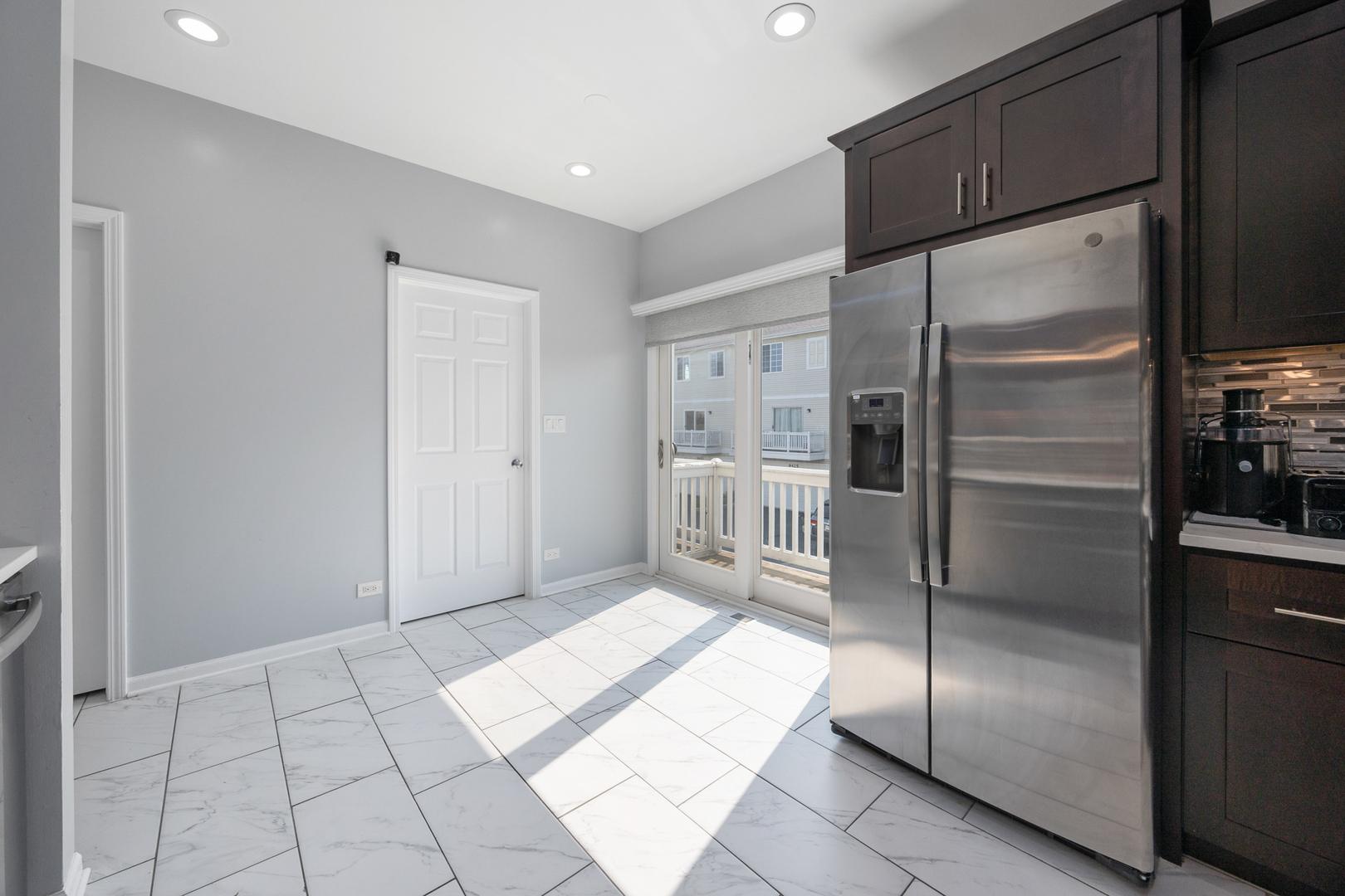 9411 N harrison Street, Des Plaines, IL 60016