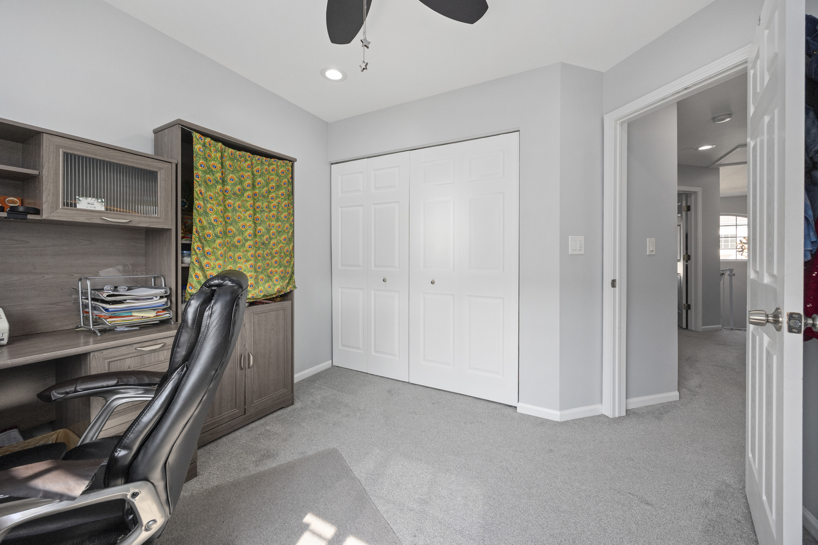 9411 N harrison Street, Des Plaines, IL 60016