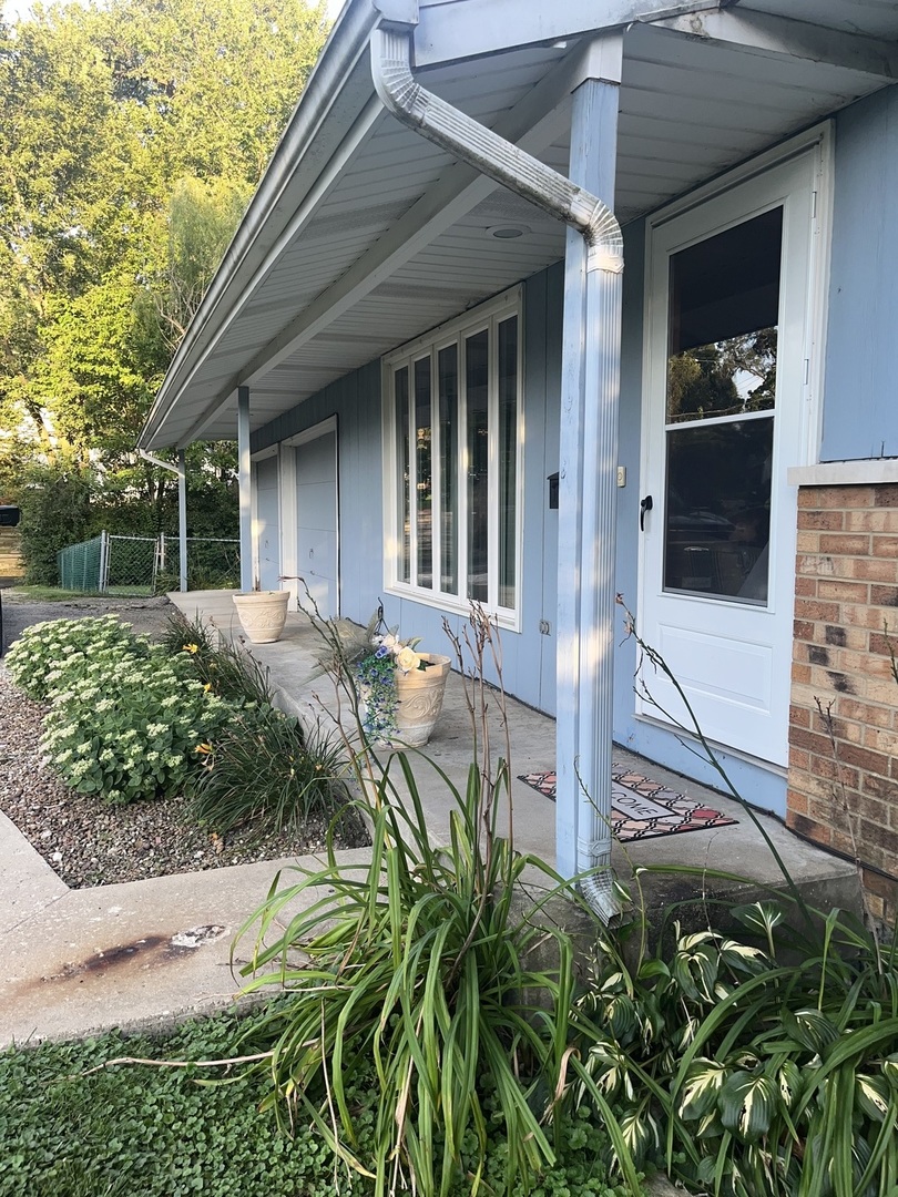 159 N Park Street, Westmont, IL 60559