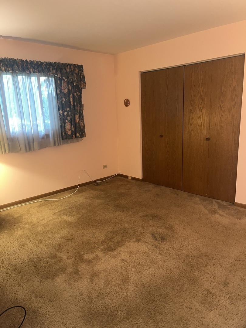159 N Park Street, Westmont, IL 60559