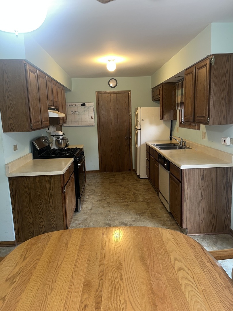 159 N Park Street, Westmont, IL 60559