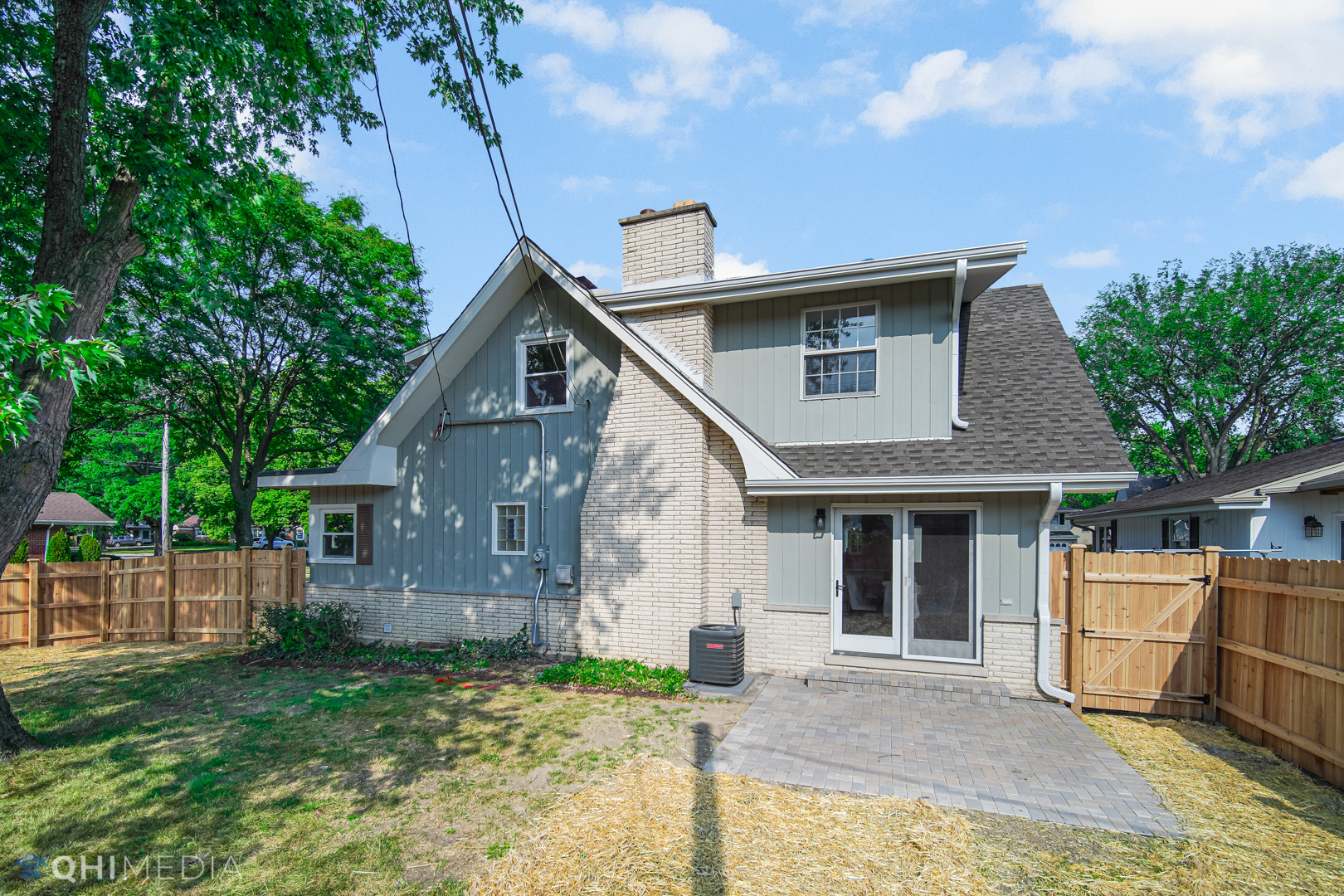 140 N Edgewood Avenue, La Grange, IL 60525