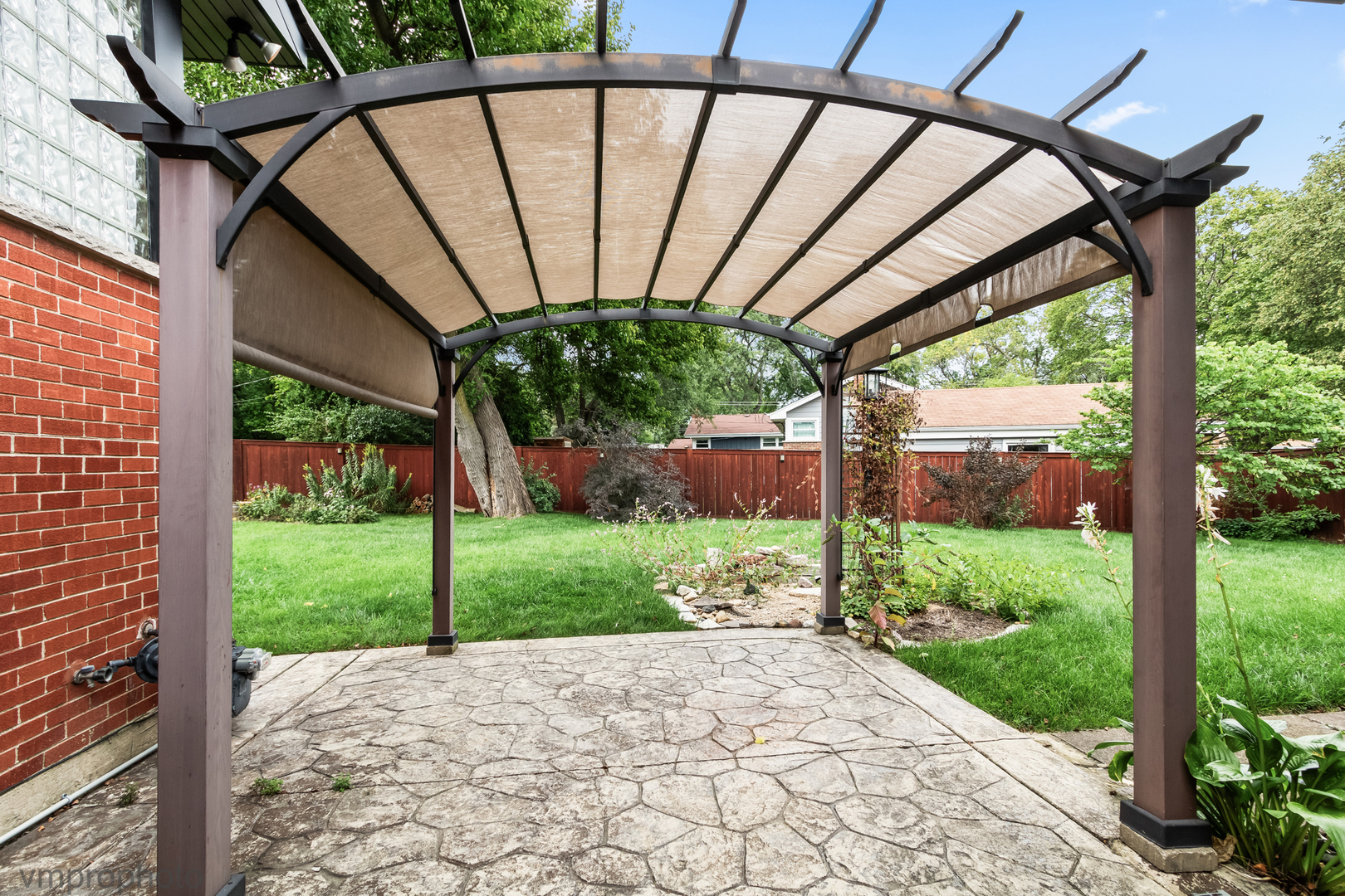 1418 W Saint James Place, Arlington Heights, IL 60005