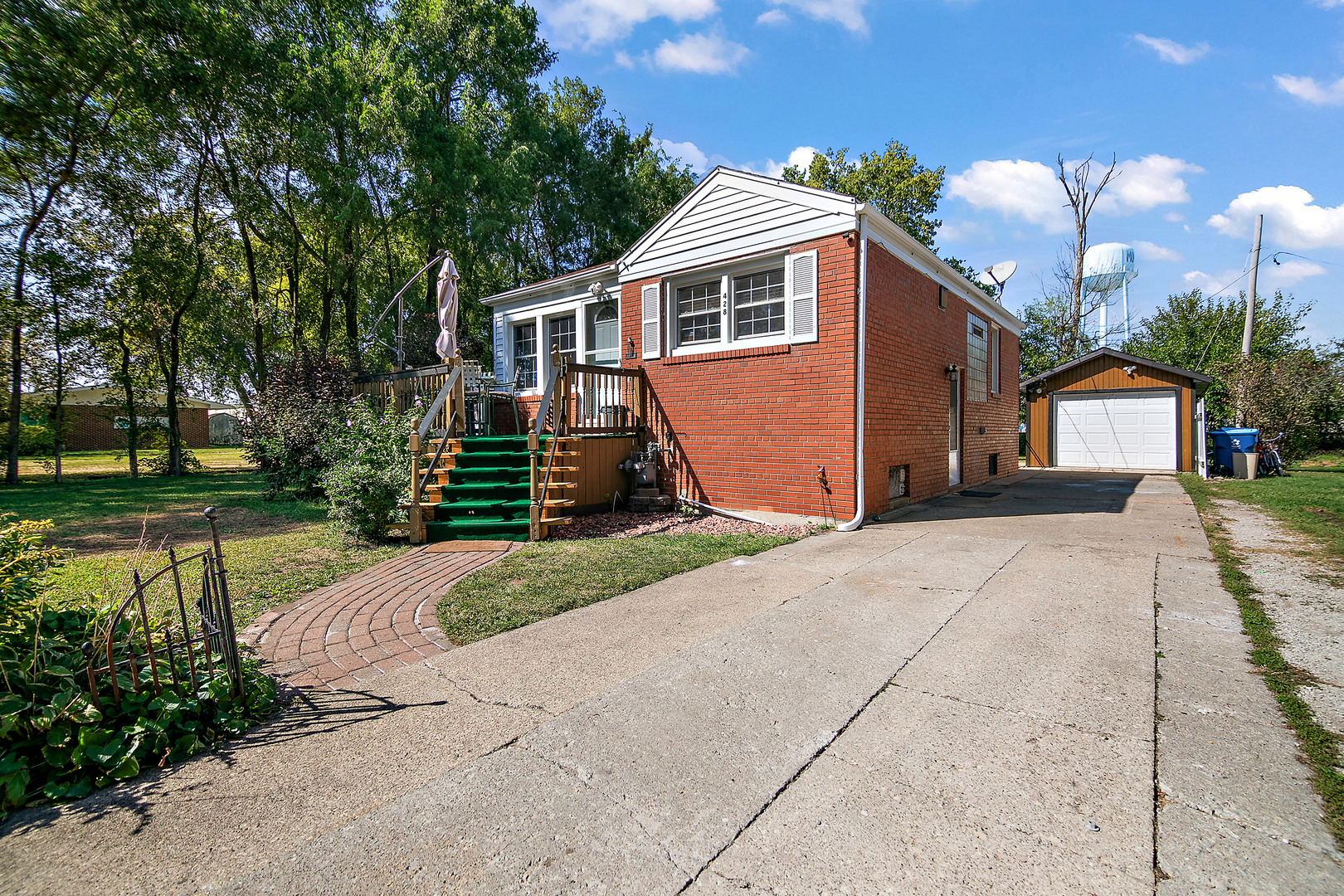 428 W 6th Street, Momence, IL 60954