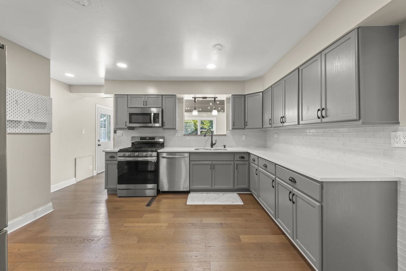 5508 S Bruner Street, Hinsdale, IL 60521