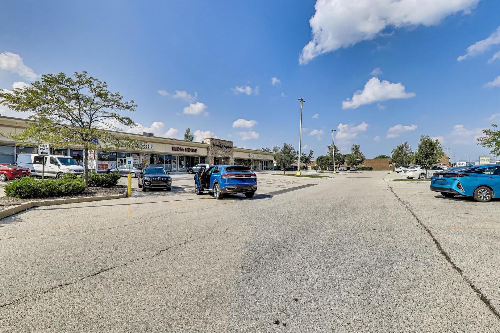 675 W Golf Road, Hoffman Estates, IL 60169