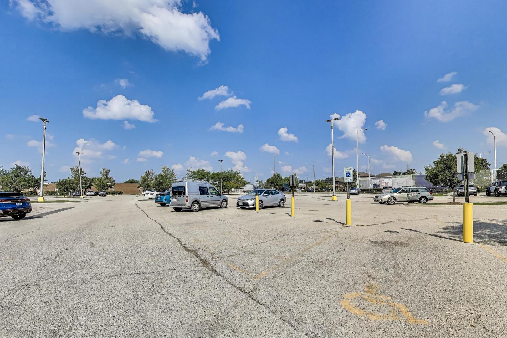 675 W Golf Road, Hoffman Estates, IL 60169