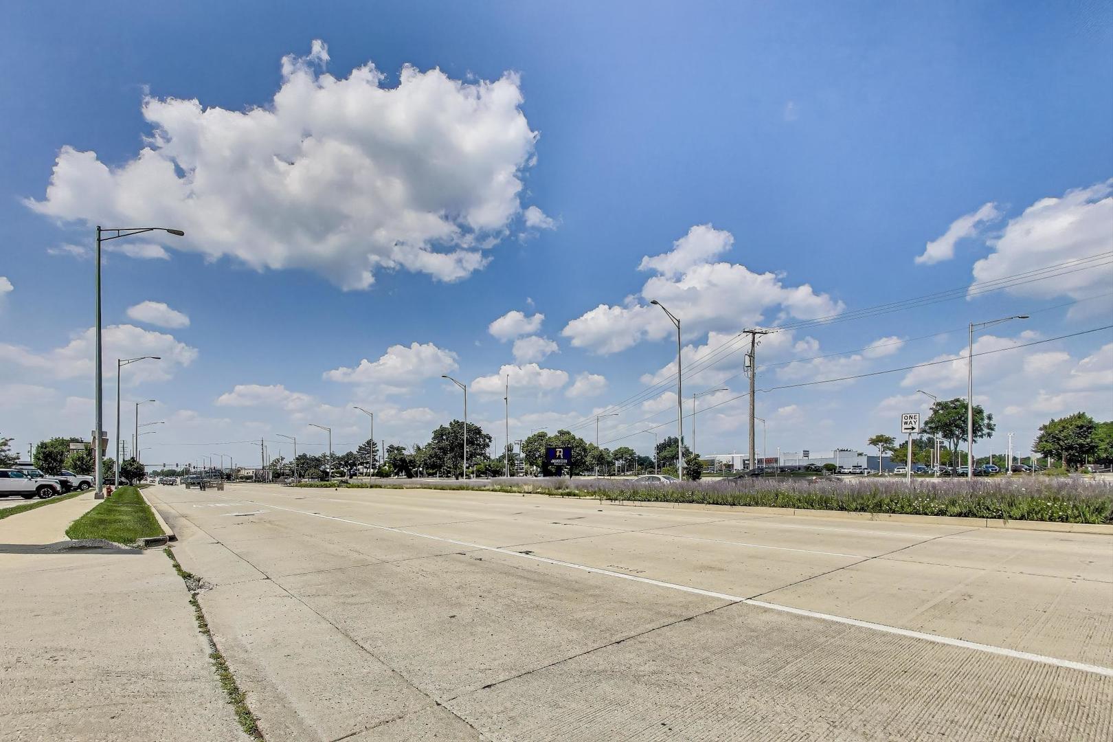 675 W Golf Road, Hoffman Estates, IL 60169