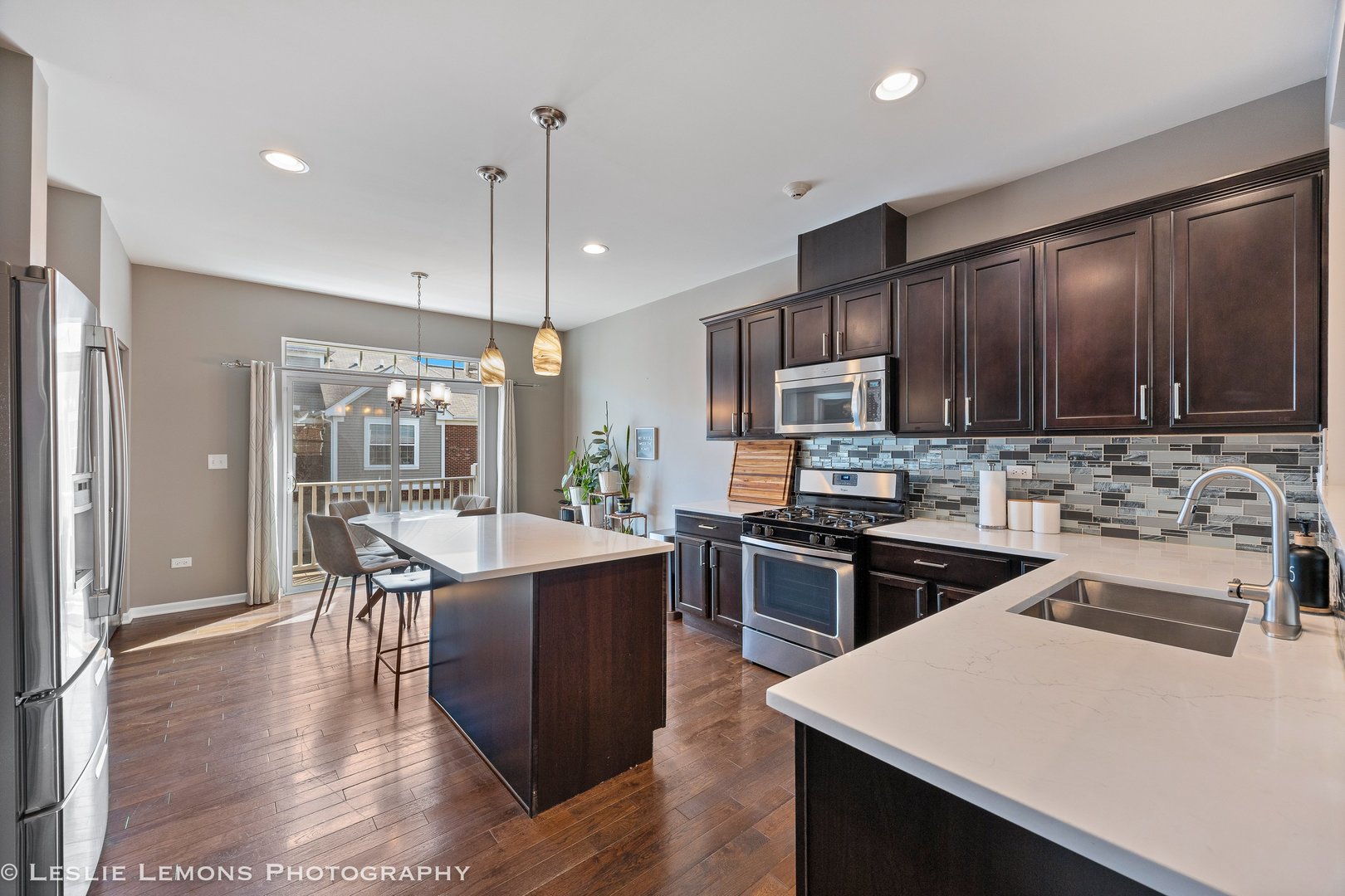 2525 Dunraven Avenue, Naperville, IL 60540